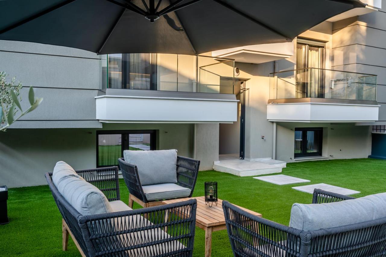 Blue Wave Luxury Suites Nea Iraklitsa Exterior photo