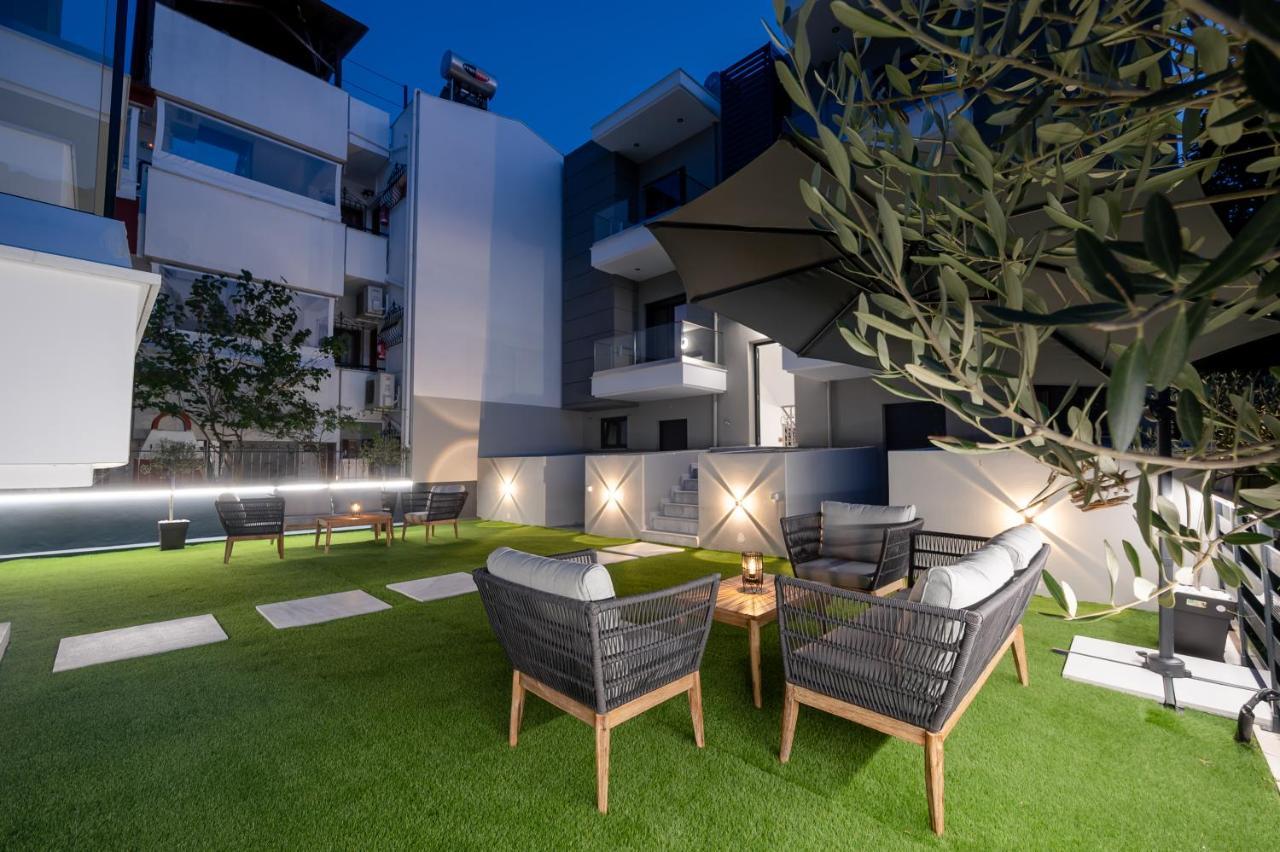 Blue Wave Luxury Suites Nea Iraklitsa Exterior photo