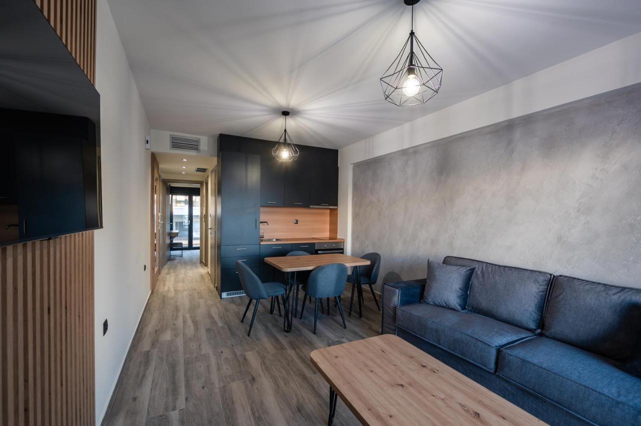 Blue Wave Luxury Suites Nea Iraklitsa Exterior photo